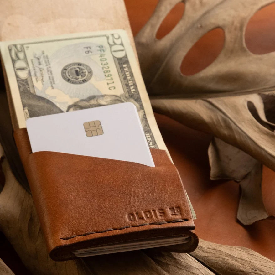 Billetera de Cuero Minimalista: Estilo Premium Sin Complicaciones.