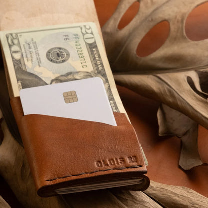 Billetera de Cuero Minimalista: Estilo Premium Sin Complicaciones.